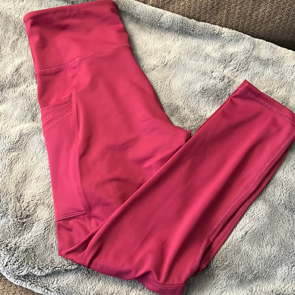 Berry colored Ziya leggings